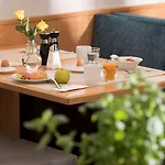 Ramada By Wyndham Hannover Messe 3* لاتزن