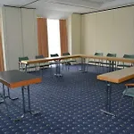 Ramada By Wyndham Hannover Messe فندق 3*
