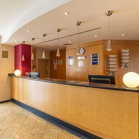 Ramada By Wyndham Hannover Messe Отель 3*
