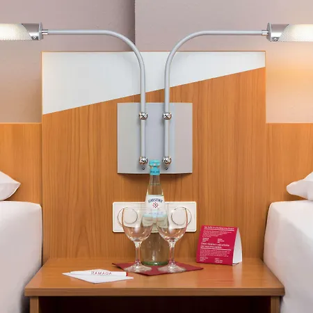 Ramada By Wyndham Hannover Messe 3* Laatzen