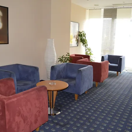 Отель Ramada By Wyndham Hannover Messe 3*