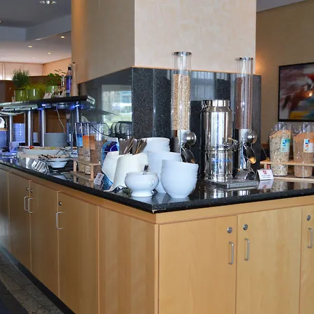 Отель Ramada By Wyndham Hannover Messe