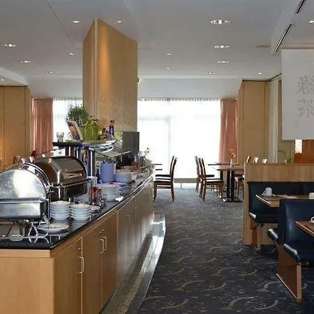 Ramada By Wyndham Hannover Messe Отель 3*