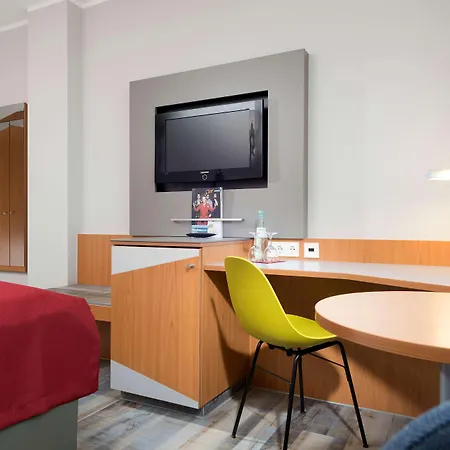 Ramada By Wyndham Hannover Messe 3* Латцен