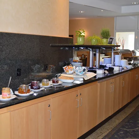 Ramada By Wyndham Hannover Messe 3*