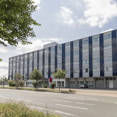 Ramada By Wyndham Hannover Messe Hotel Laatzen