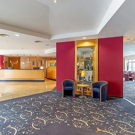 호텔 Ramada By Wyndham Hannover Messe 랏젠