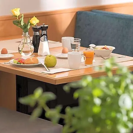 호텔 Ramada By Wyndham Hannover Messe 3*