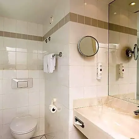 Ramada By Wyndham Hannover Messe 호텔 3*