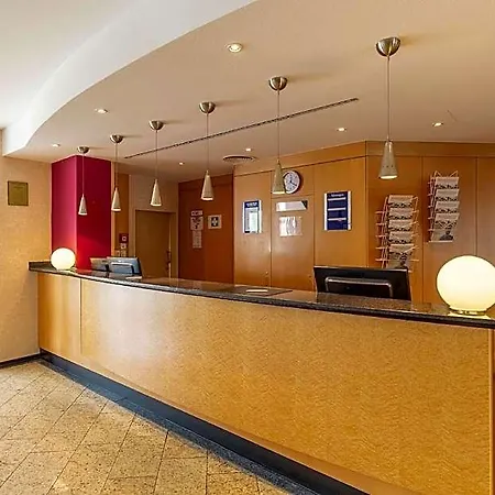 Ramada By Wyndham Hannover Messe 3* 랏젠