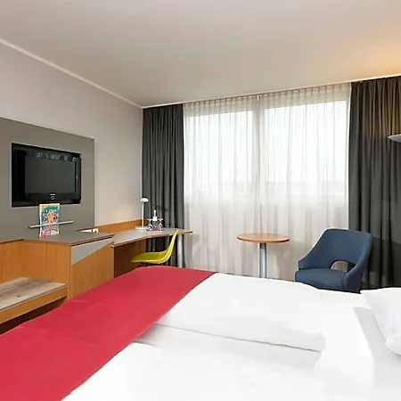 Ramada By Wyndham Hannover Messe 호텔 3*