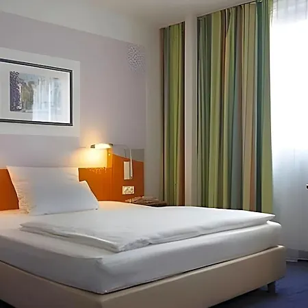 Ramada By Wyndham Hannover Messe 3* 랏젠