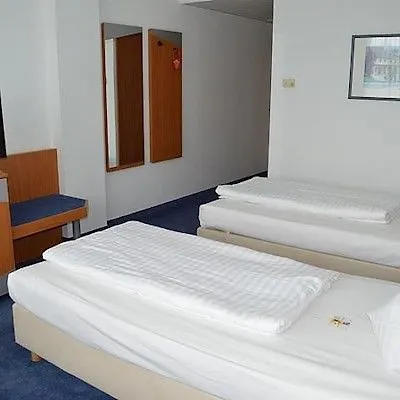 Ramada By Wyndham Hannover Messe 3*