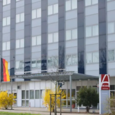 Ramada By Wyndham Hannover Messe 호텔 3*
