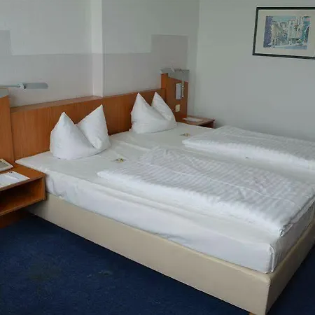 Hotel Ramada By Wyndham Hannover Messe 3*
