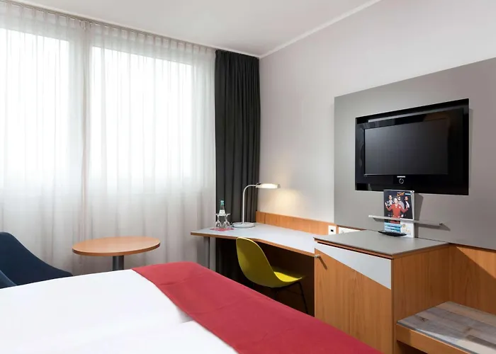 Ramada By Wyndham Hannover Messe Hotel 3*