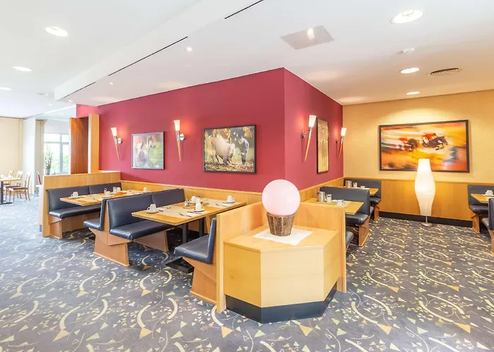 Ramada By Wyndham Hannover Messe Отель Латцен