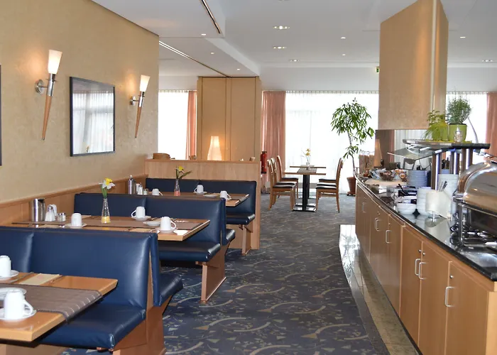 Ramada By Wyndham Hannover Messe Отель