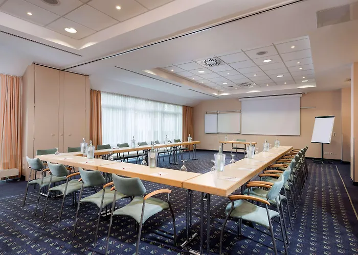 Отель Ramada By Wyndham Hannover Messe