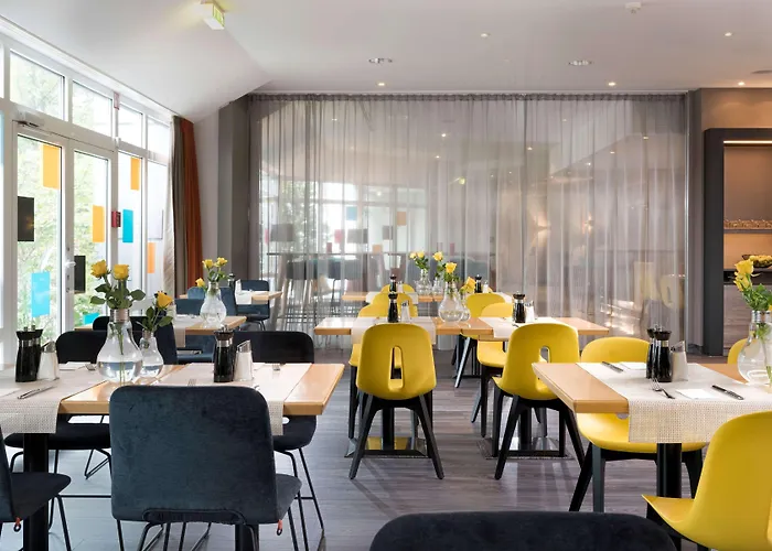 Ramada By Wyndham Hannover Messe Латцен