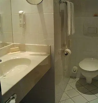 Ramada By Wyndham Hannover Messe Hotel Laatzen