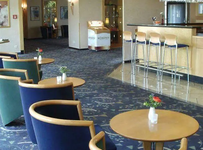 Ramada By Wyndham Hannover Messe Отель Латцен